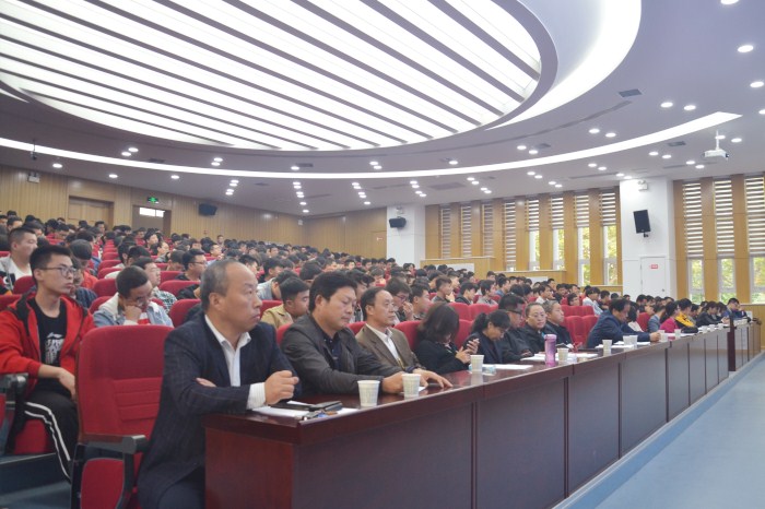 1539854755198806.jpg 全体毕业生_副本.jpg