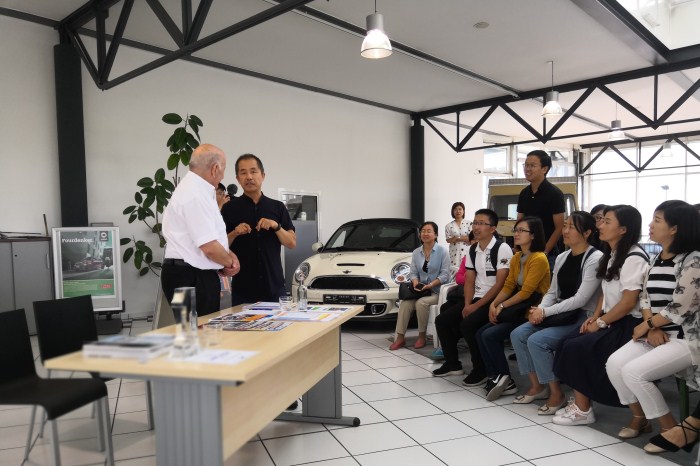 1536050602110591.jpg 专项交流_副本.jpg