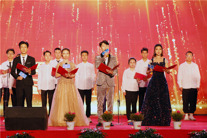 1569491778349159.jpg 朗诵.jpg